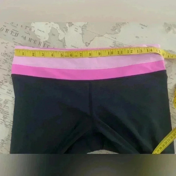 Lululemon Run: Inspire Crop II *ALLUX
Wee Stripe Black Vintage Pink Pow Pink Lt - Picture 11 of 16